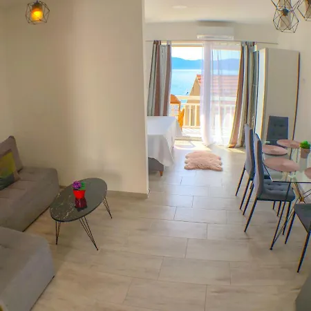 By The Sea Gradac, Makarska - 13181 *